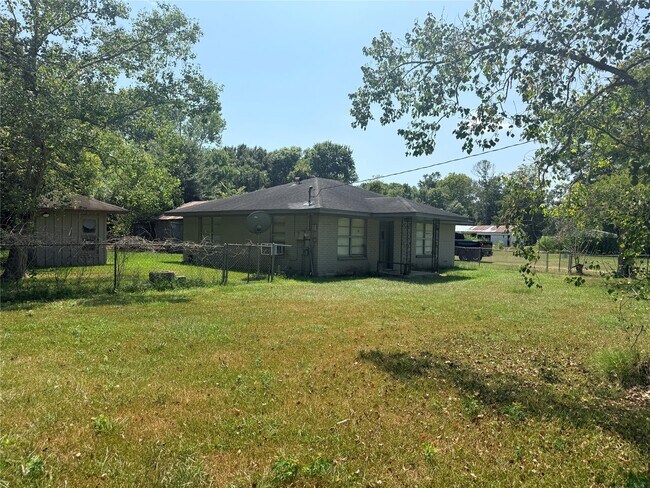 Building Photo - 892 County Rd 460