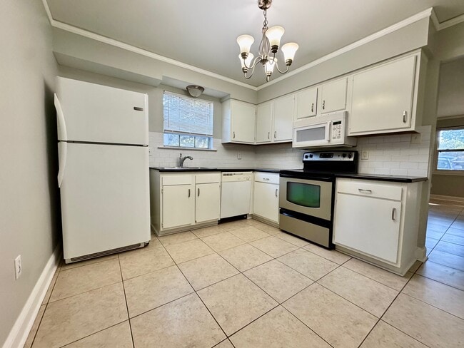 Building Photo - 134 Hwy Dr