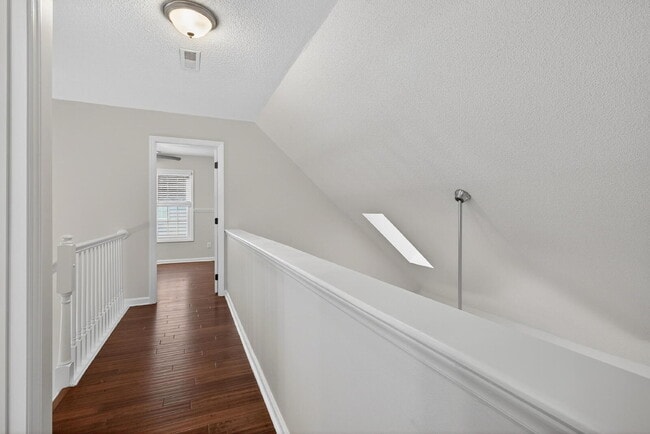 Building Photo - 1010 Trail Stream Way