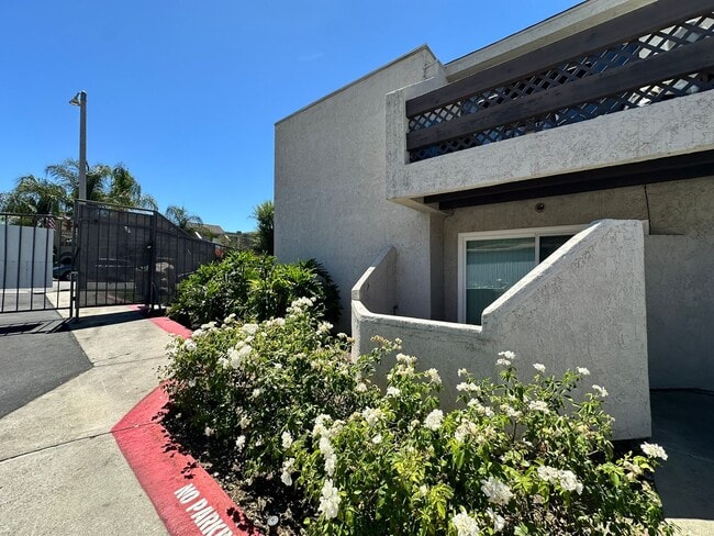Building Photo - 2266 Denair Ave