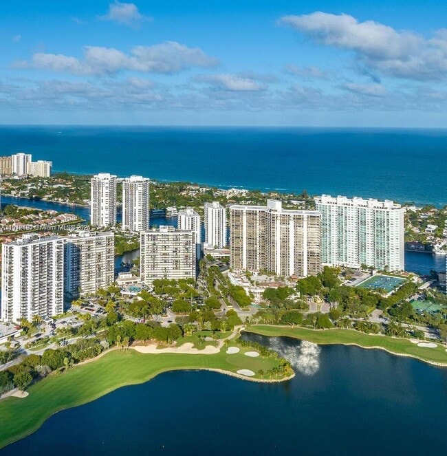 Building Photo - 20505 E Country Club Dr