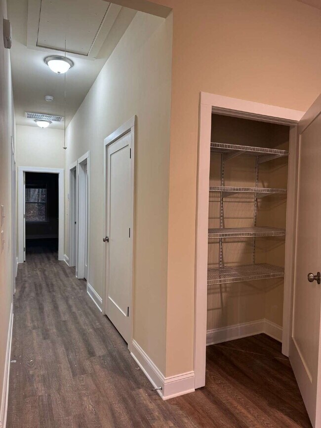 Building Photo - New Construction in North Hall for Rent!