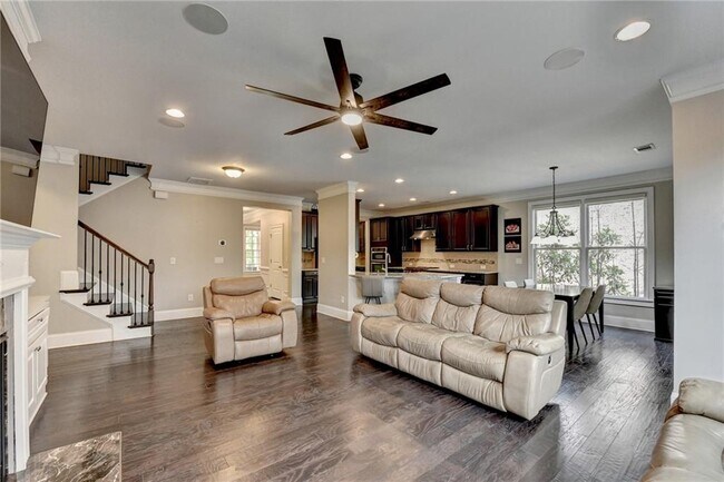 Building Photo - 11653 Parkside Ave