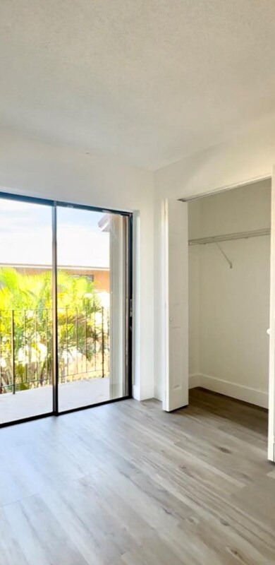 Building Photo - 6866 NW 173rd Dr