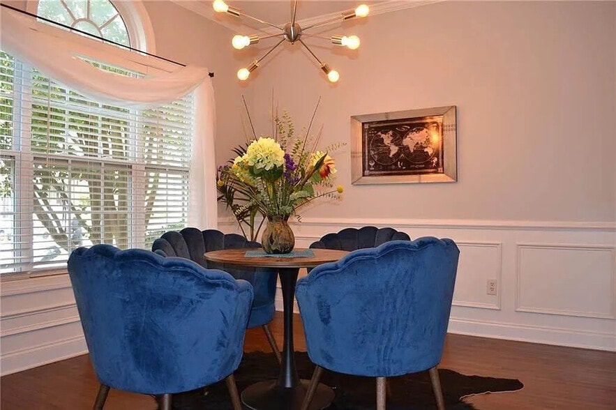 Building Photo - Room in Townhome on Bayrose Cir