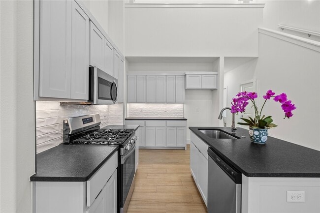 Building Photo - 712 Sun Meadows Loop