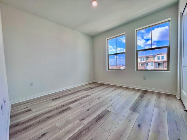 Building Photo - 1862 Red Willow Wy