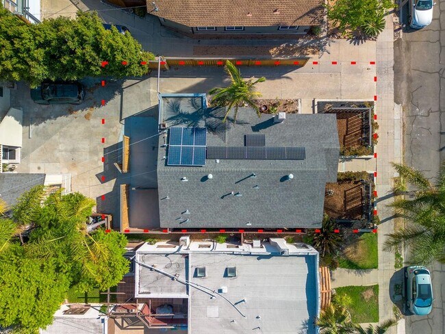 Building Photo - 3577 Louisiana St