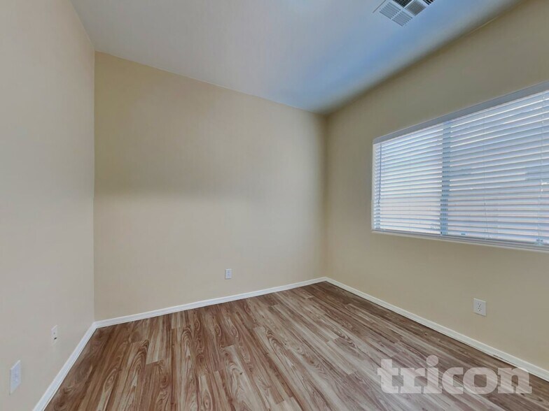 Building Photo - 37020 W Mondragone Ln