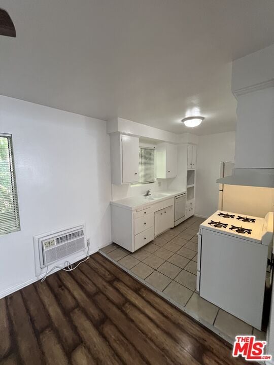Building Photo - 4187 Arch Dr