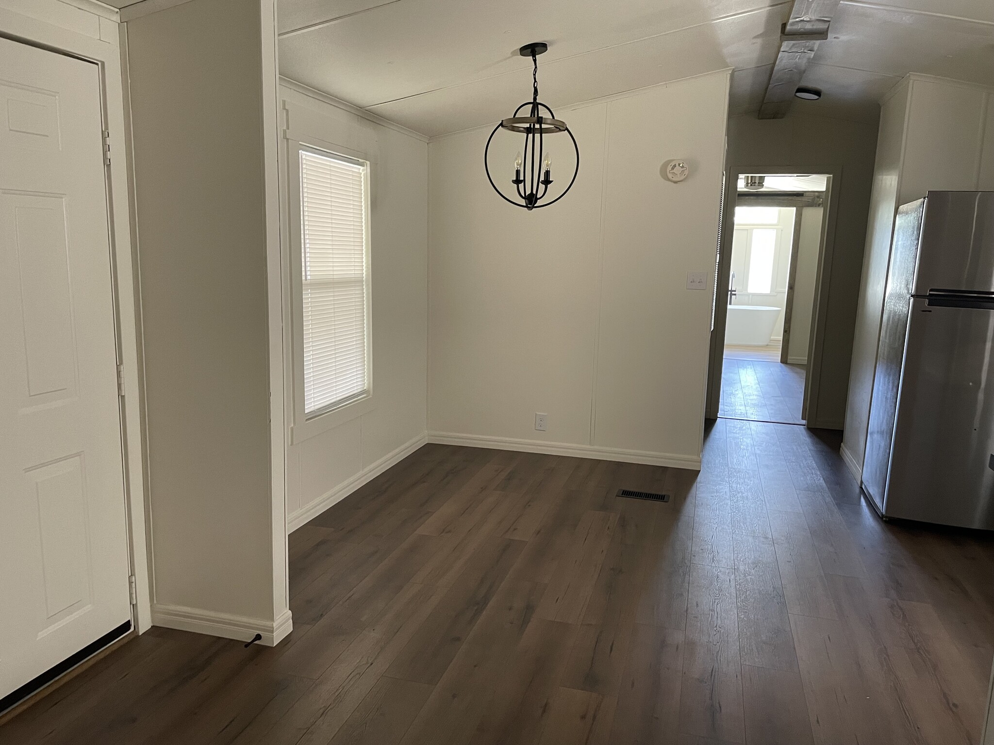 Building Photo - 4035 N Robin Dr