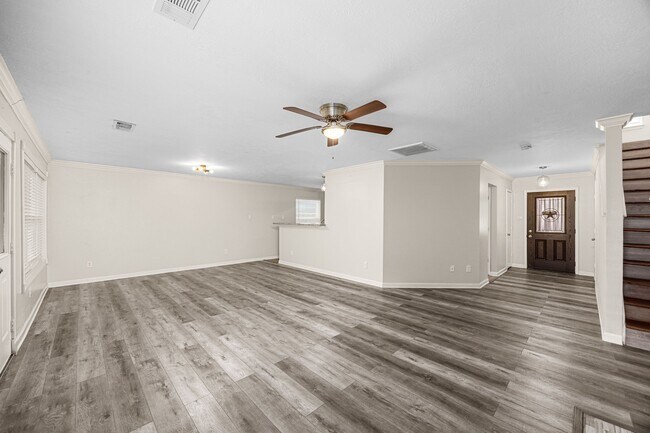 Building Photo - 11843 Sunny Stream Dr