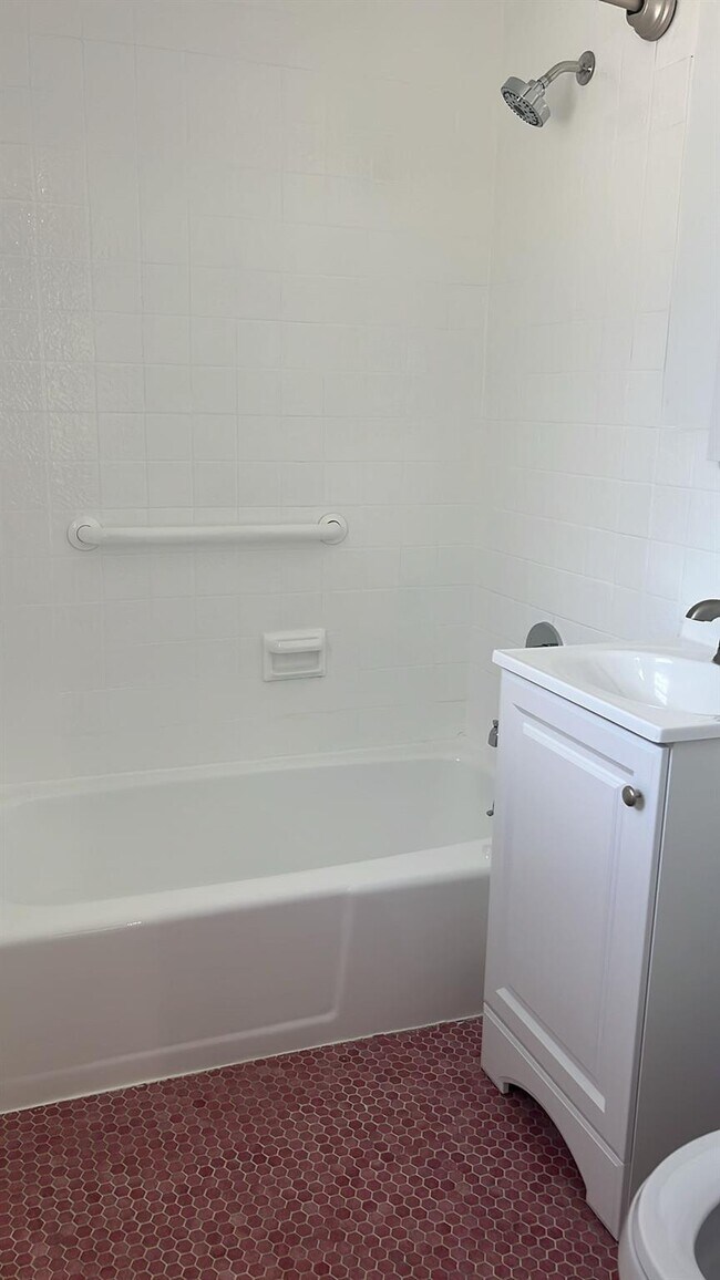 Building Photo - 56 Capral Ln