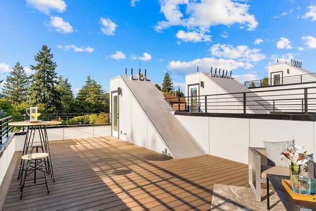Building Photo - Gorgeous Brand New Construction w/ Rooftop Deck! 3 Bed 2.5 Bath Seattle Home