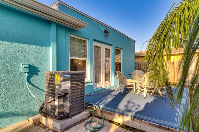 Building Photo - 634 180th Ave W