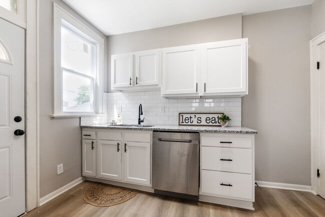 Building Photo - Charming 2-Story Home with Modern Updates ...