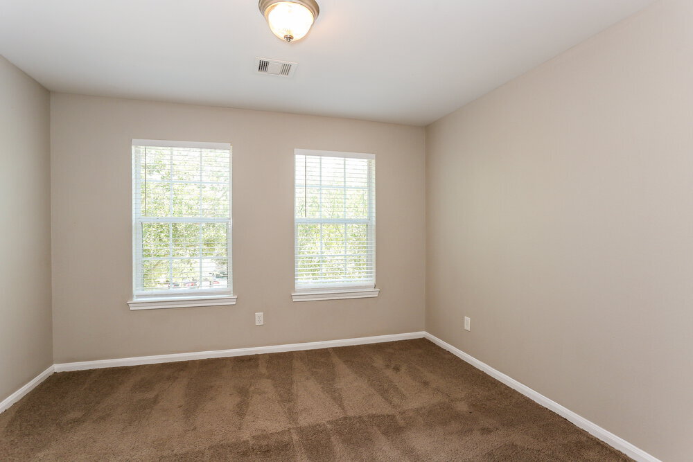 Building Photo - 4946 S Cancun