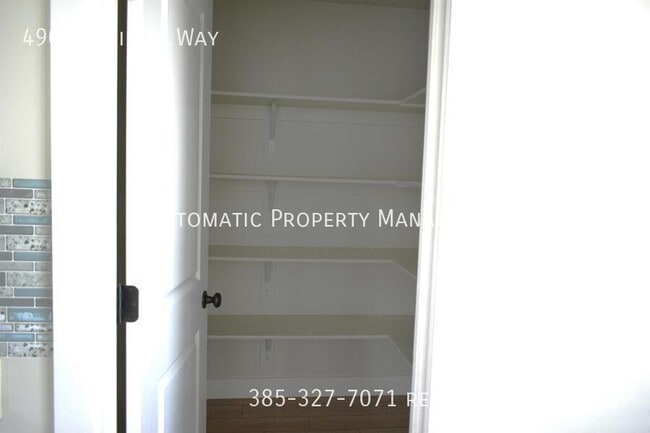 Building Photo - 4908 Eiffel Wy