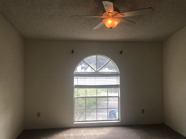 Building Photo - 3375 Fox Hunt Dr