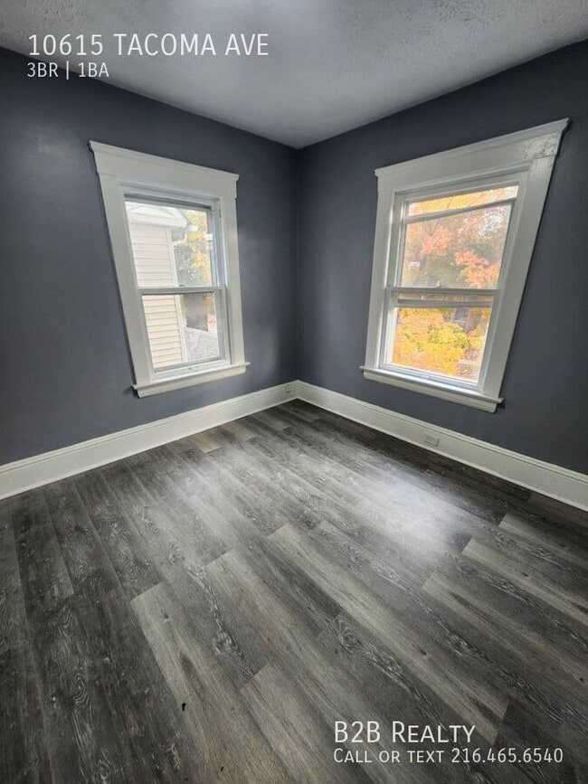 Building Photo - 10615 Tacoma Ave