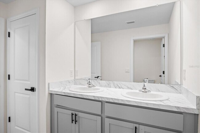 Building Photo - 8455 Clearway Dr