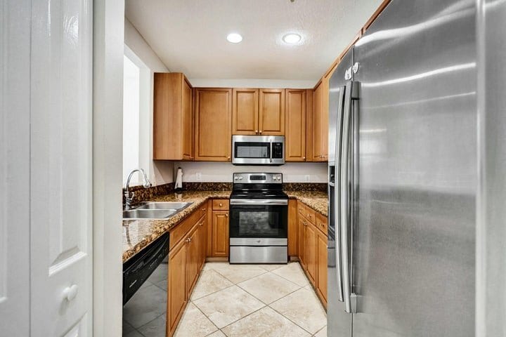 Building Photo - 1252 Piazza Antinori