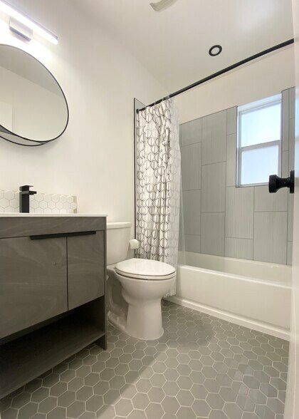 Building Photo - 1631 Liberty St