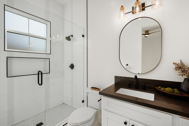 Building Photo - 623 Colima St