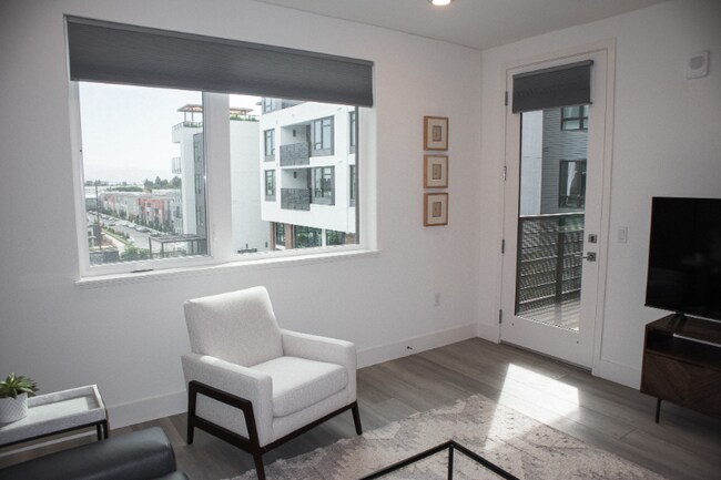 Building Photo - 3578 Rambla Pl