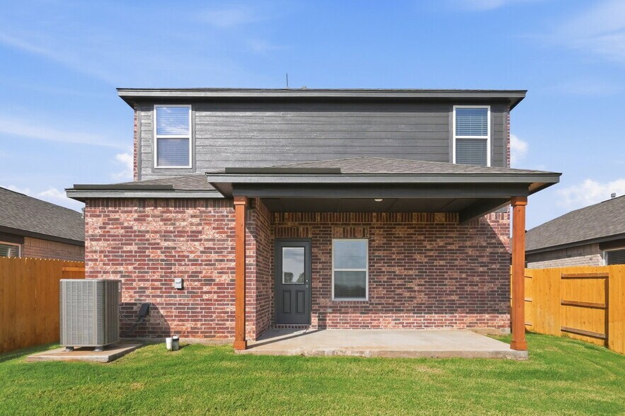 Building Photo - 12708 Carrara Ln