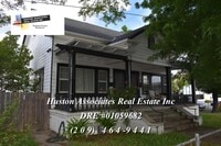 Building Photo - 843 N Lincoln St