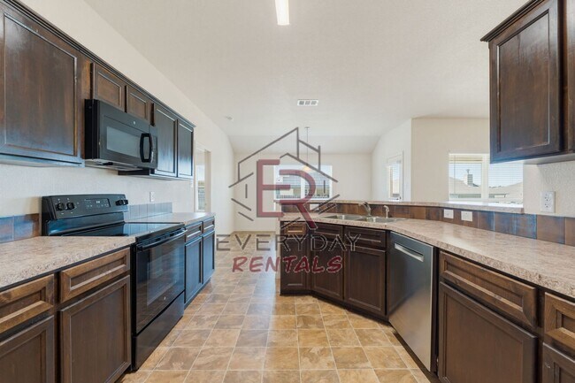 Building Photo - 6705 Black Springs Dr