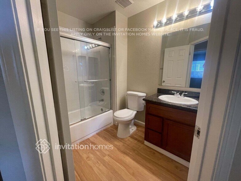 Building Photo - 5085 Wagon Wheel Way
