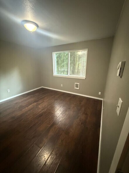 Building Photo - 4329 Ridgewood Ln NW
