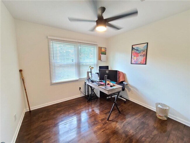 Building Photo - 4345 Clare Ln