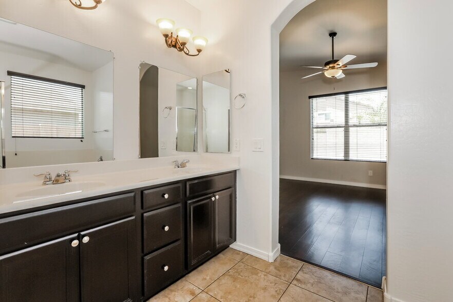 Building Photo - 22258 E Cherrywood Ct