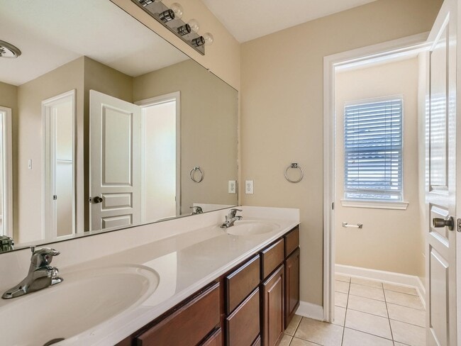 Building Photo - 3010 Pelican Cove