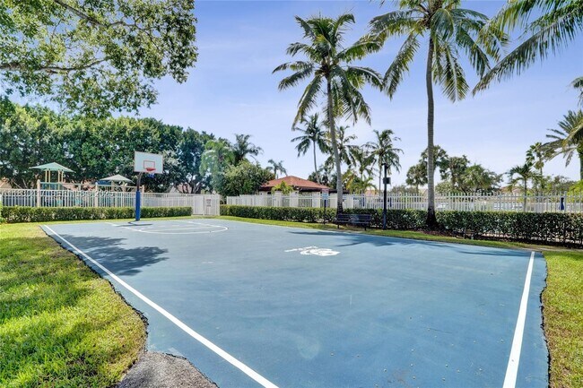 Building Photo - 1210 Sorrento Dr