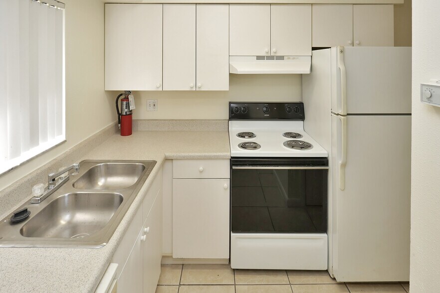 Building Photo - Stonewood