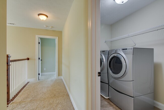 Building Photo - 5458 Everlook Cir