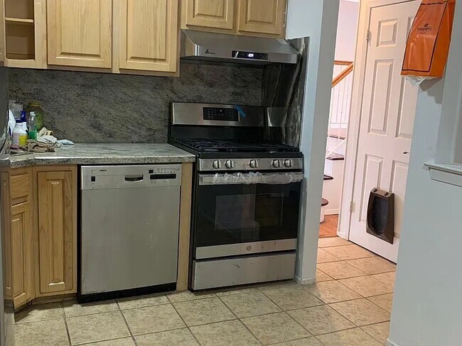 Building Photo - 43 Slayton Ave