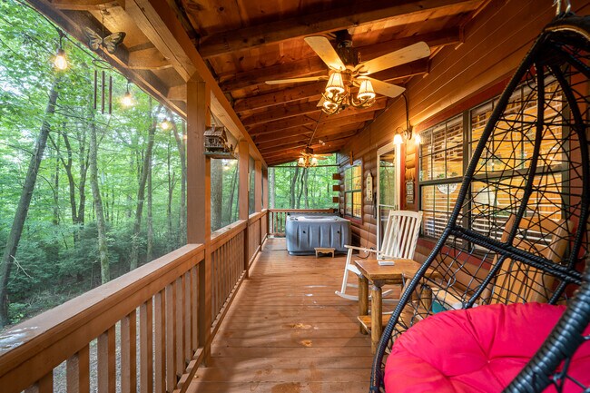 Building Photo - 159 Pack Creek Rd