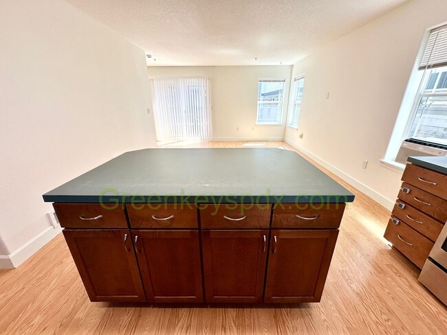 Building Photo - 1-Bedroom Townhouse in St. John's with Bon...