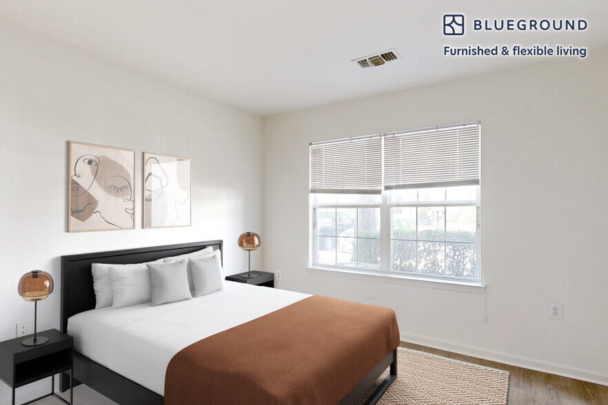 Building Photo - 1569 Onyx Dr