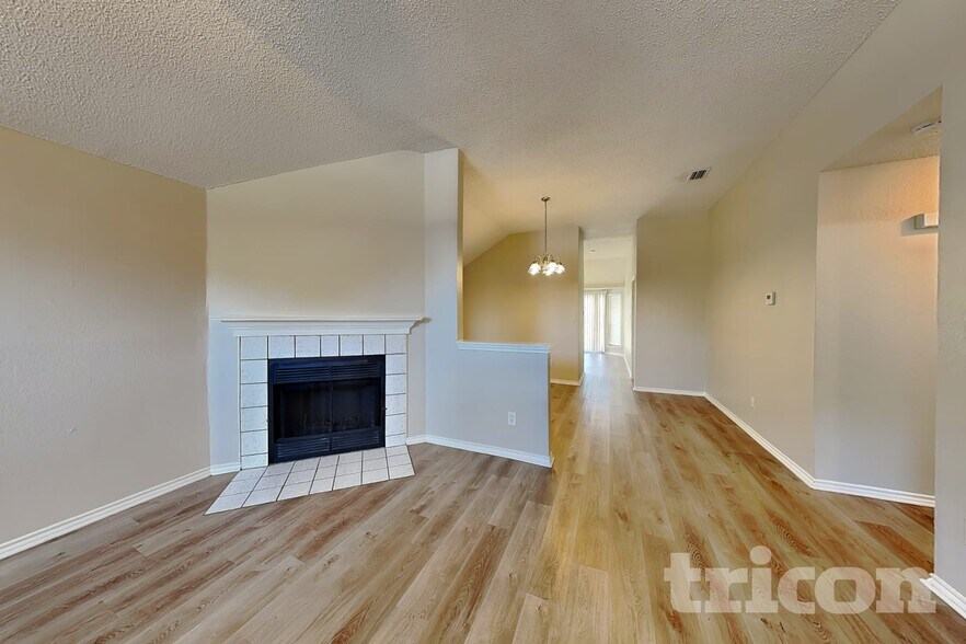 Building Photo - 2329 Belton Dr