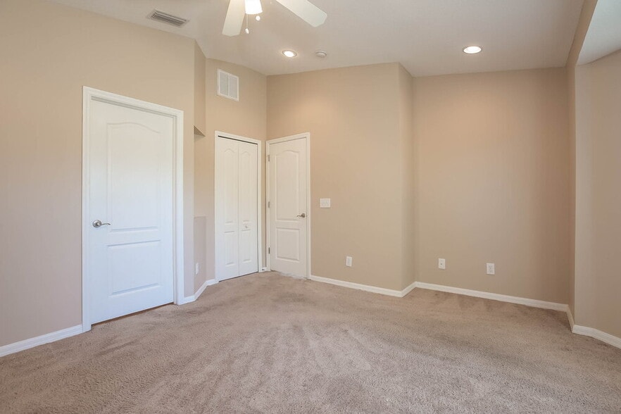 Building Photo - 4321 Bethpage Ct