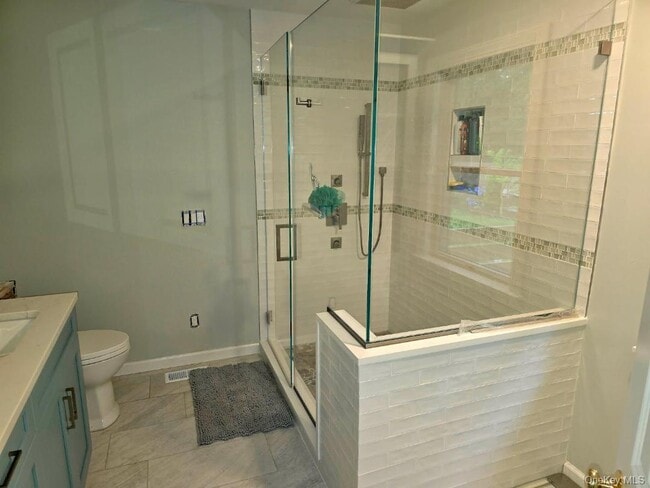 Building Photo - 3 Bennett Dr