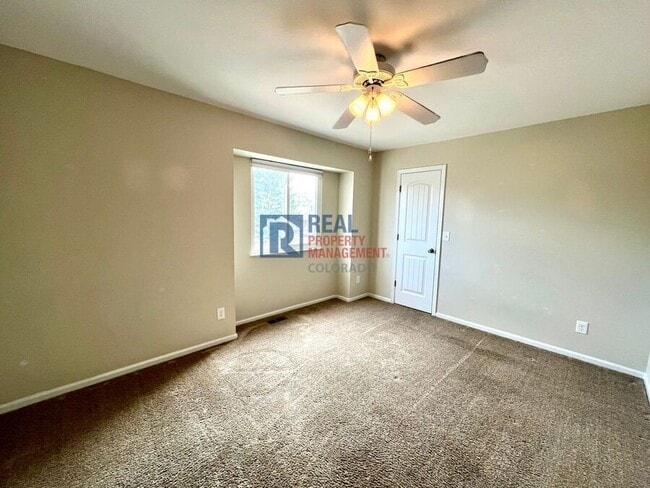 Building Photo - 3670 Gingham Way