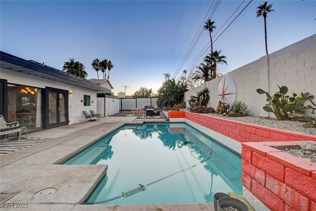 Building Photo - 1558 Aztec Way