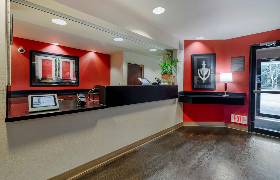 Building Photo - 1036 Greenwood Blvd